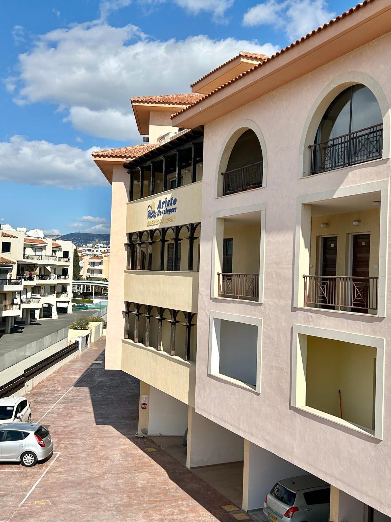 Sun Julz - Queens Gardens Appartement Paphos